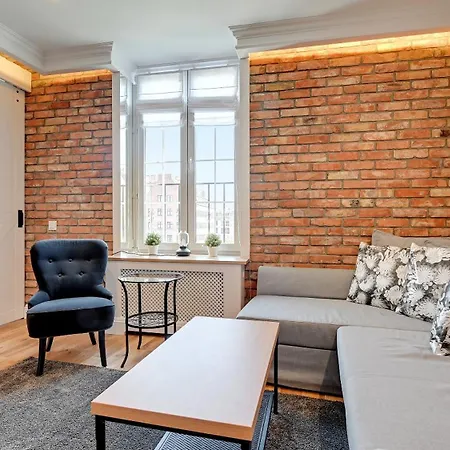 Spacious Old Town Ogarna & By Renters アパート *